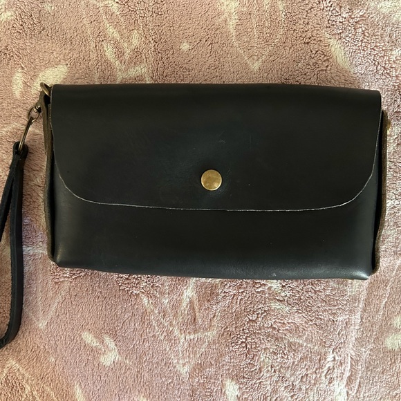 Handmade Handbags - Chic Black Leather Wristlet Clutch